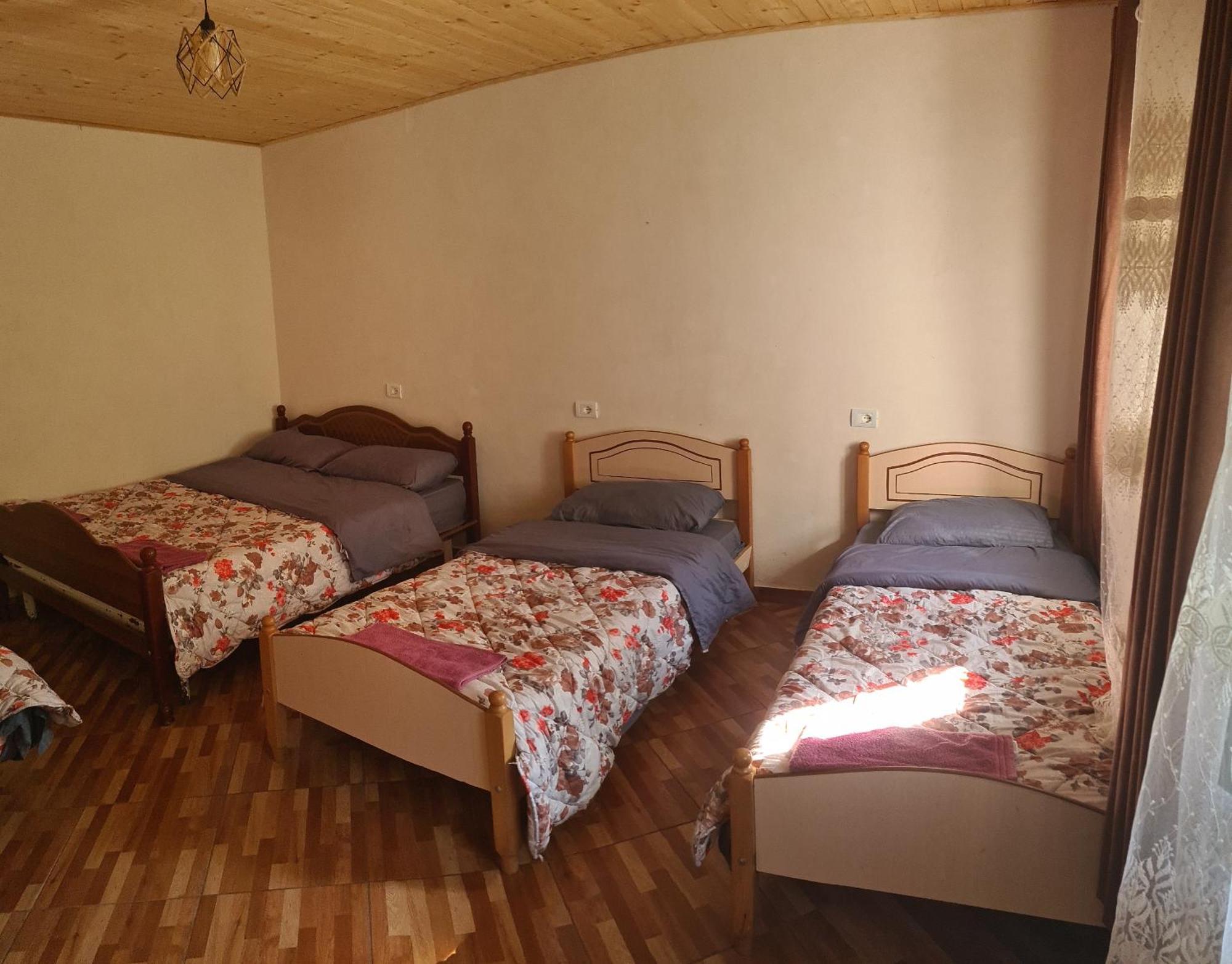 Guest House Emanueli Tropoje Luaran gambar